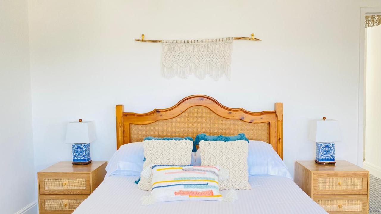 Gordy Hall -Sea Facing Welsh Cottage With Stunning Views بينداين المظهر الخارجي الصورة