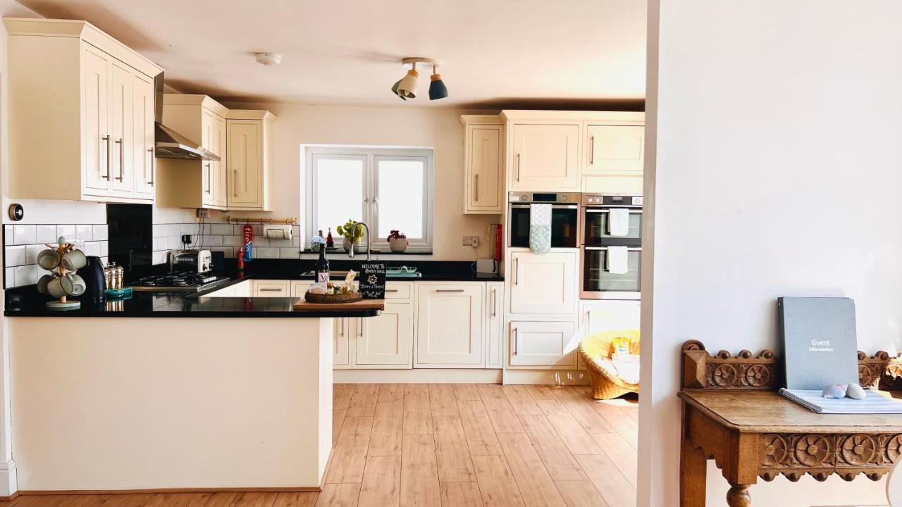 Gordy Hall -Sea Facing Welsh Cottage With Stunning Views بينداين المظهر الخارجي الصورة
