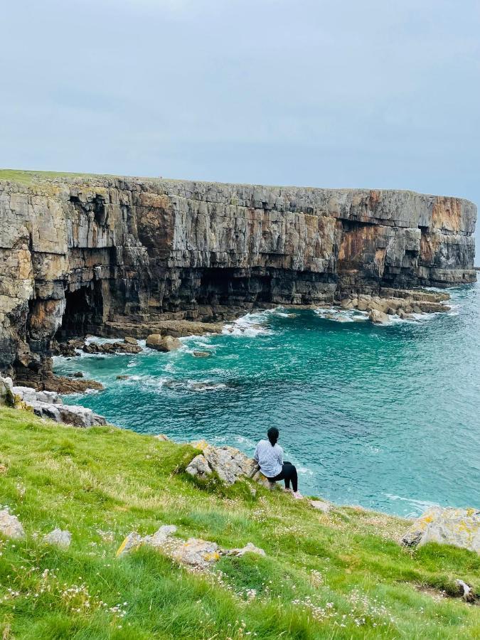 Gordy Hall -Sea Facing Welsh Cottage With Stunning Views بينداين المظهر الخارجي الصورة