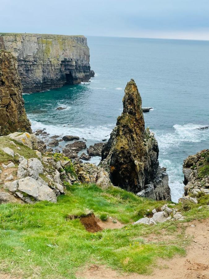 Gordy Hall -Sea Facing Welsh Cottage With Stunning Views بينداين المظهر الخارجي الصورة